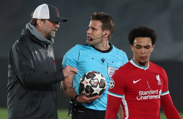 《自由篮球》妮特克莉斯获取倒计时，12周年专属道具全拿下！